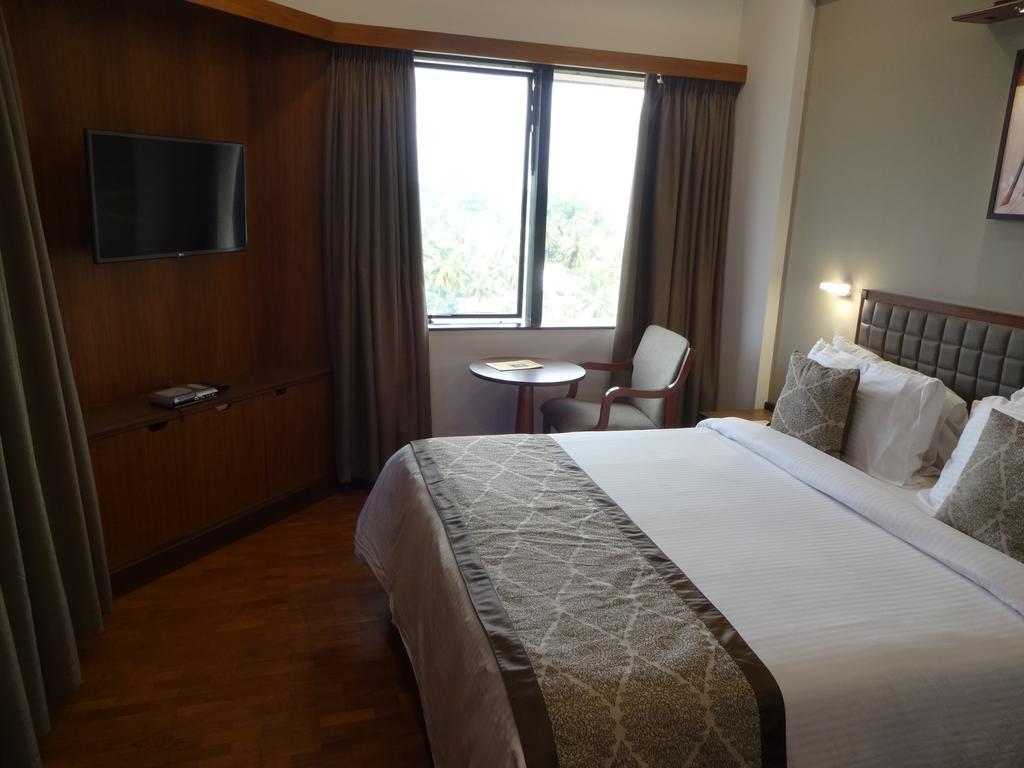 Keys Select By Lemon Tree Hotels, Malabar Gate, Kozhikode Buitenkant foto
