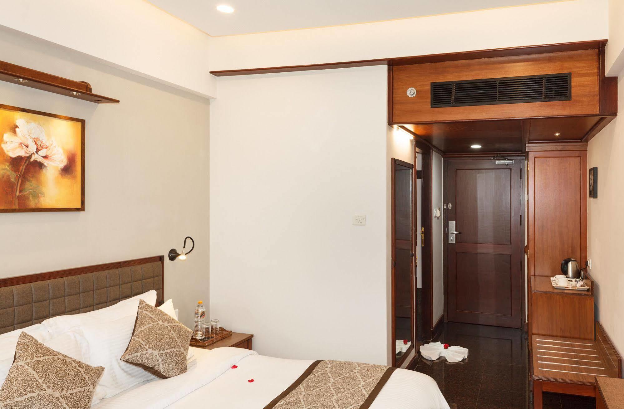 Keys Select By Lemon Tree Hotels, Malabar Gate, Kozhikode Buitenkant foto